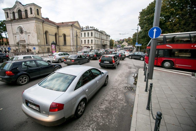 Vagys atakuoja automobilius: kaip apsisaugoti?