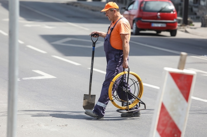Praneša apie prasidedančius tvarkymo darbus magistralėje ties Kaunu