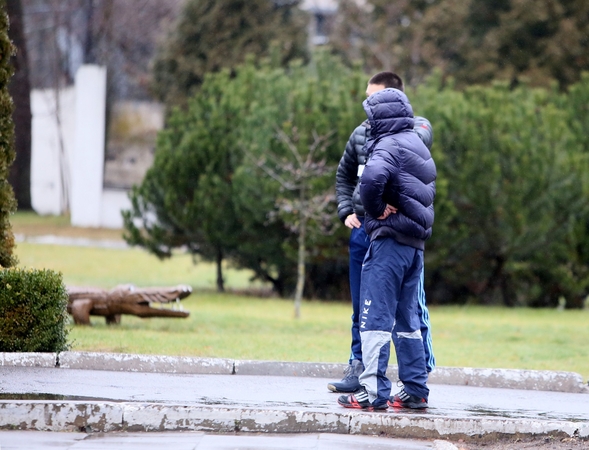 Vienas Pravieniškių nuteistasis sulaikytas, kitas negrįžo į kalėjimą