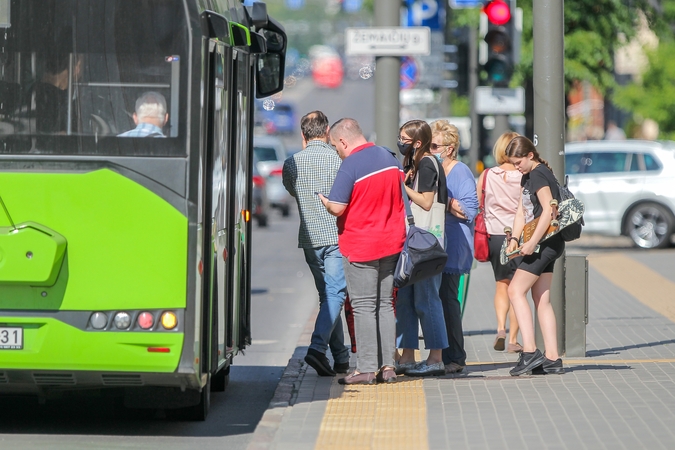 Patogu: autobusai ir troleibusai kursuos dažniau ir ilgiau.