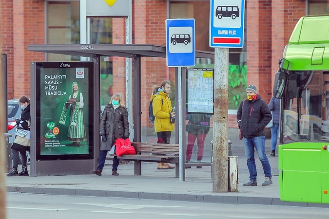 Grąžinti ribojimų viešajame transporte Kaunas kol kas neketina