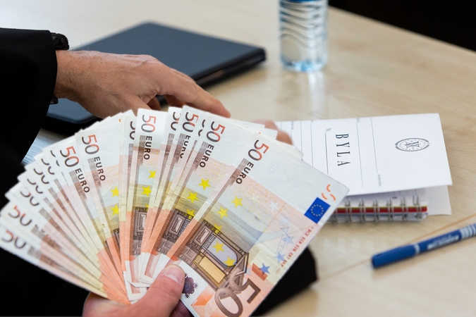 Iš Garliavos apylinkių gyventojos konfiskuotas visas su sūnaus nuodėmėmis susijęs turtas
