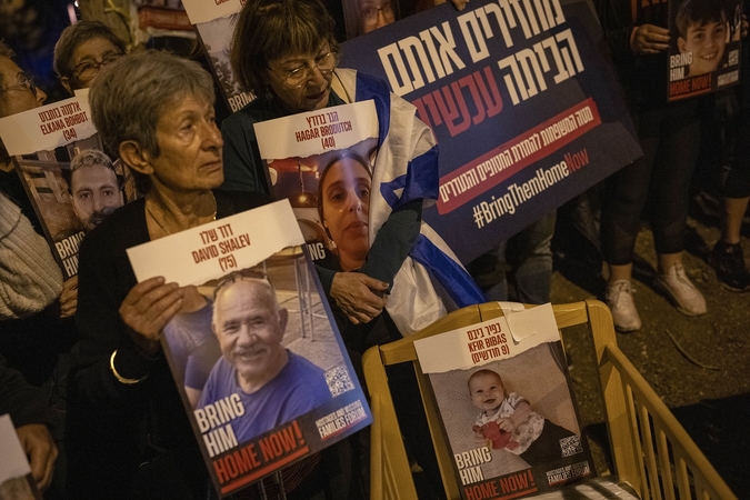 Izraelio kariuomenė patvirtino „Hamas“ įkaite laikomos karės tapatybę