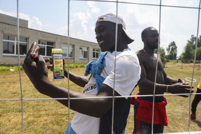 Maistas migrantui – 14 eurų per parą: savivaldybės sako greitai nebeturėsiančios, iš ko mokėti