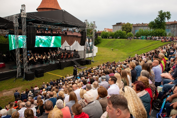 Valstybės dieną Kaune – iškilmingi apdovanojimai ir jubiliejinis festivalis „Operetė Kauno pilyje“