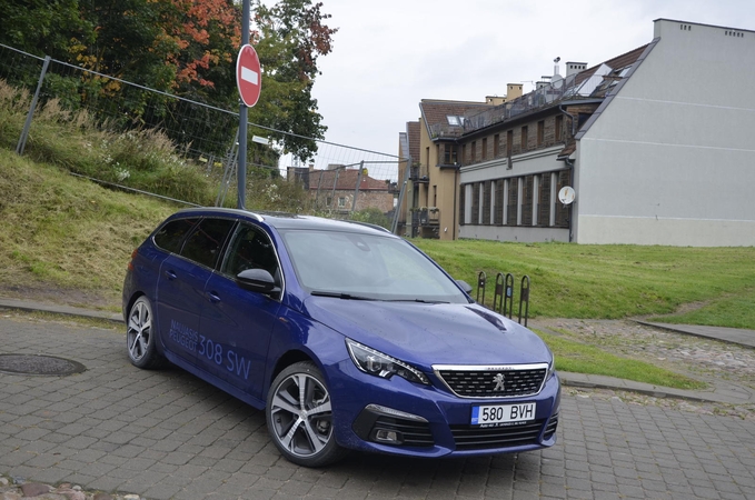 Atnaujintas „Peugeot“ vis tiek liko didžiųjų šešėlyje
