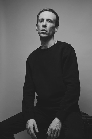 „Ten Walls“ apie debiutinį albumą: čia girdisi vaikystės pasaka