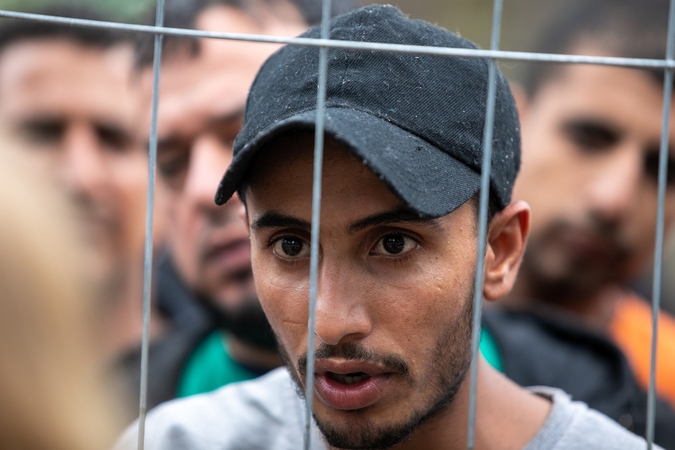 Lietuvos ir Baltarusijos pasienyje įstrigusiam pakistaniečiui kviesta greitoji pagalba