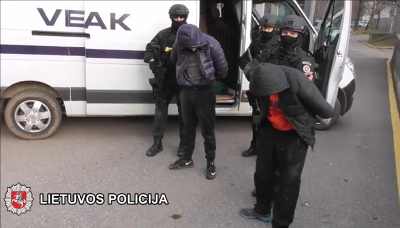 Siuntos iš kurjerio pagrobti nepavyko
