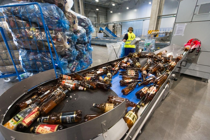 Naujas rekordas – per 6 mėn. Lietuvoje grąžinta beveik 300 mln. gėrimų pakuočių