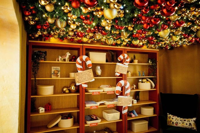 Kaip atsirado tradicija dovanoti šventines dovanas?