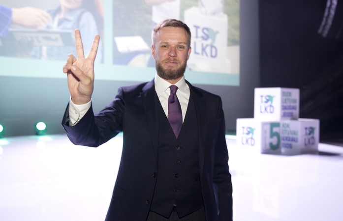 Politologai: pirmalaikiai Seimo rinkimai – apgalvotas sprendimas išsigelbėti konservatoriams