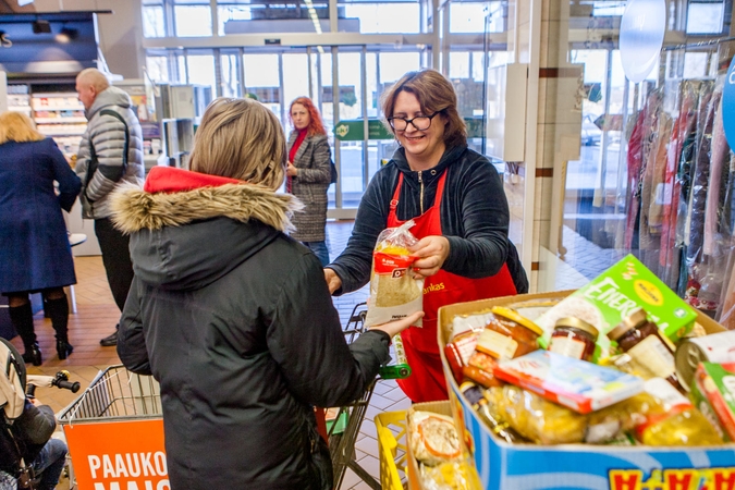 Kauniečius įtraukė aukojimo akcija: negailėjo ir krepšių, pilnų produktų