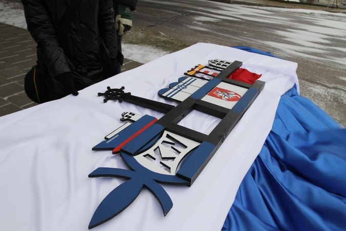 „Klaipėdos naftos“ teritoriją papuošė vėtrungė