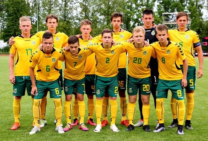 Lietuvos 17–mečių futbolo rinktinė ruošiasi Europos čempionato atrankos turnyrui