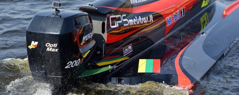 Per plauką nuo tragedijos: vos nesudegė lietuvio F2 vandens formulė