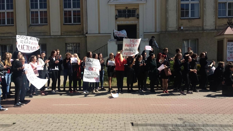 Pozicija: būrys studentų krepšelių mažinimą prilygino Menų akademijos ir apskritai visos uostamiesčio kultūros sunaikinimui.