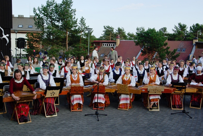 Kanklininkių ansamblis.