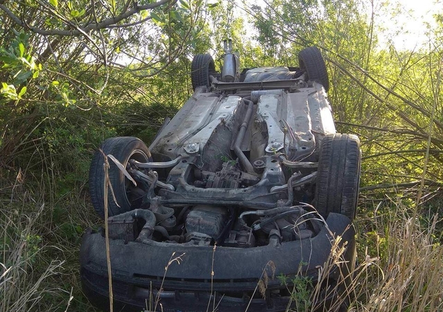 Vertėsi girto vairuotojo automobilis