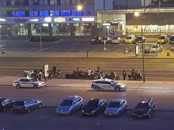 Reidas uostamiestyje: nubausti 25 motociklininkai