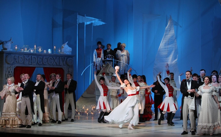 Scena iš J.Strausso „Vienos kraujo“ Klaipėdos muzikiniame teatre.