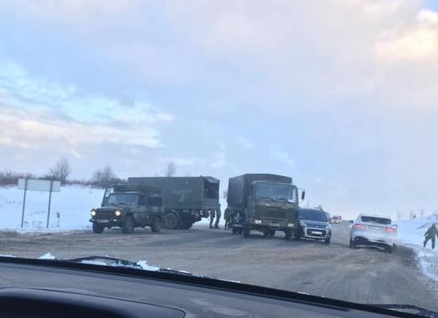 Ant viaduko kariai pateko į avariją