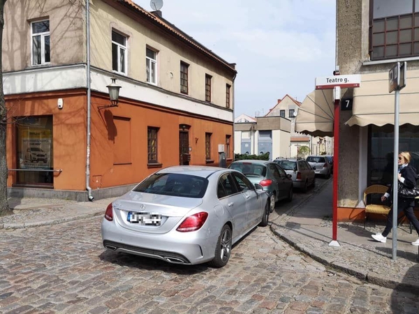 Supykdė įžūlūs vairuotojai: kas svarbiau – žmogus ar automobilis?