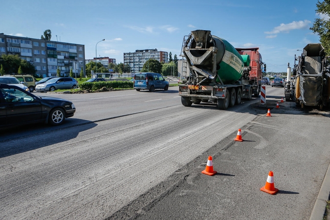 Klaipėda tvarkosi: kelininkai įsisuko ir Šilutės plente