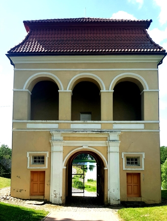 Vieta: šaukštelių ekspoziciją galite pamatyti dvaro vartų pastate.