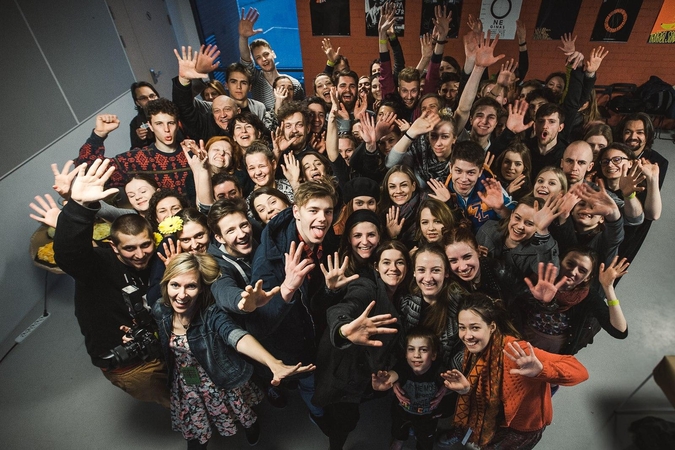 „Jauno teatro dienos“ – Klaipėdą užvaldžiusi teatro komuna
