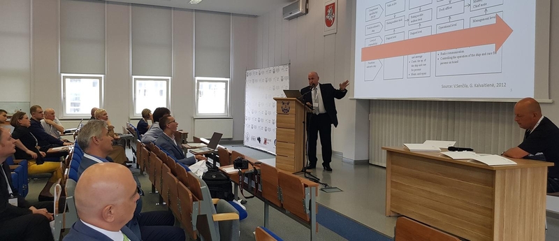 Konferencija: Lietuvos aukštojoje jūreivystės mokykloje vieną įdomesnių pranešimų apie „Z kartą“ pateikė jos direktorius V.Senčila.