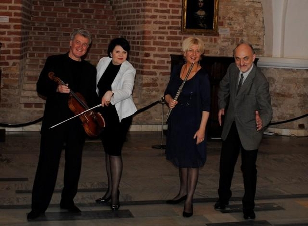 Kamerinės muzikos vakaras žėrės laiko atspindžiais