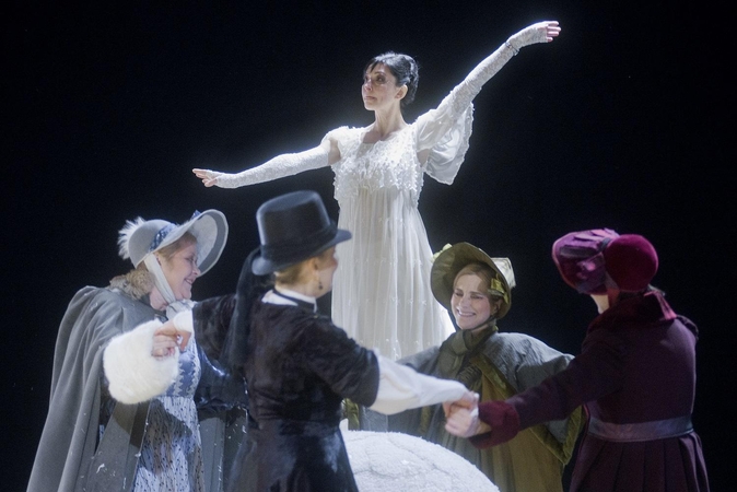 Teatras: „Maskaradas“ (rež. R.Tuminas) užburia ir vaizdais, ir mintimis.