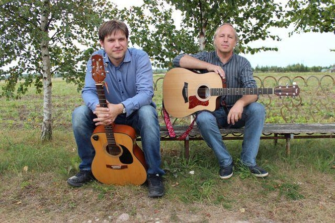 Girulių bibliotekoje – trys akustinės muzikos vakarai