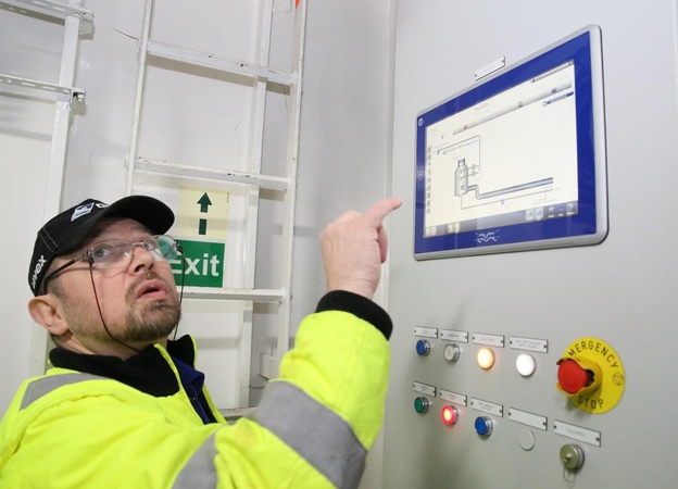 Įrenginys: automatizuoto „skuberio“ darbą „DFDS Seaways“ keltuose nuolat prižiūri mechanikai.