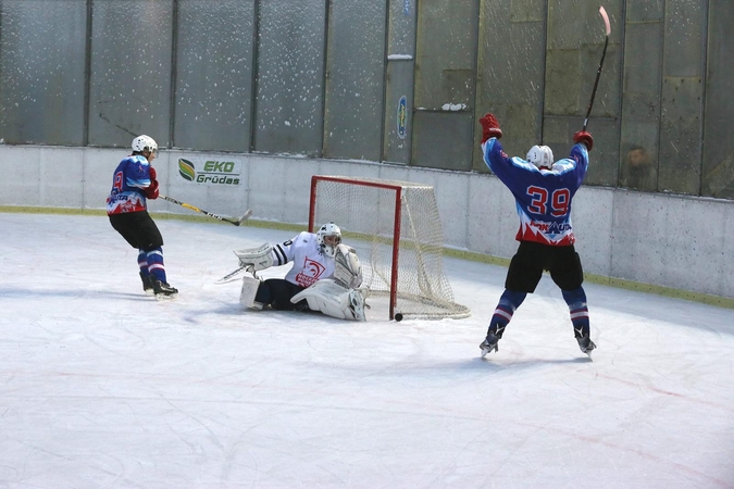 Vilniaus “Hockey Punks” vos išplėšė tris taškus Rokiškyje