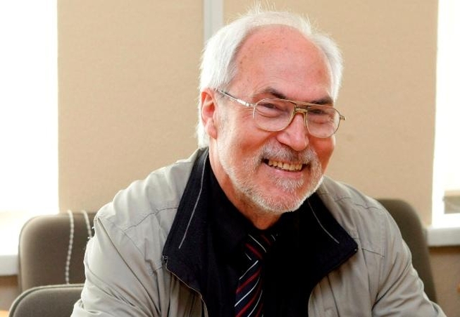 A.Šumskis.