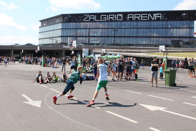 Per „Sprite” turnyrą Kaune buvo mėtoma ir futbolo kamuoliu