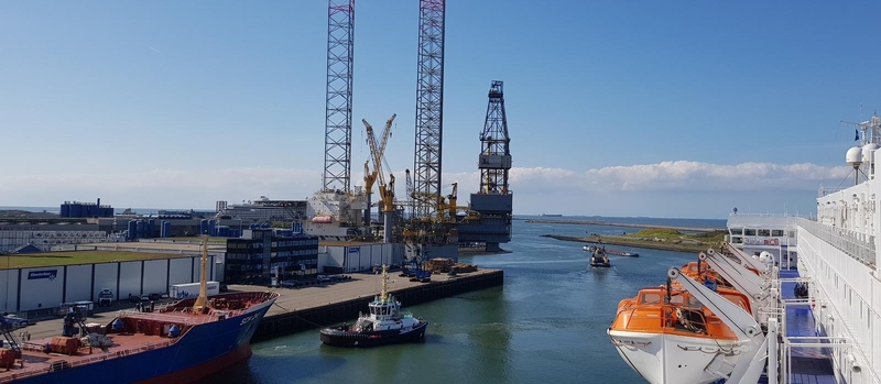 Vietovė: Ijmuideno uostas prie Šiaurės jūros žvelgiant nuo laivo „Princess Seaways“.