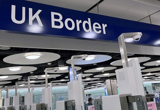 Nauja tvarka vykstantiems į Didžiąją Britaniją: be šio dokumento neįleis