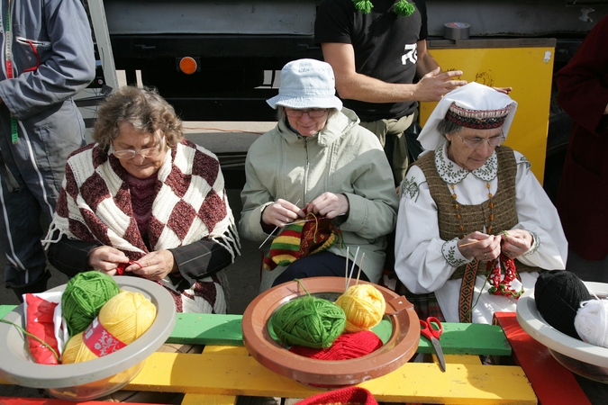 Nesutinka valstybinių pensijų mokėti motinoms, kurių vaikai nusikalto