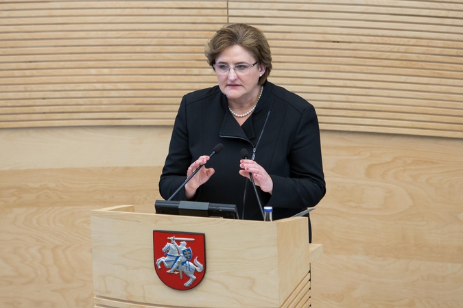 L. Graužinienė nepritaria siūlymui dar metus nekelti parlamentarų algų