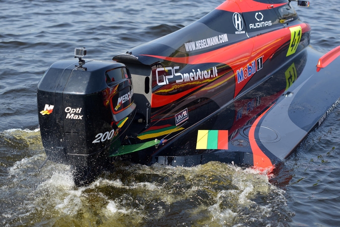 Europos F2 vandens formulių čempionatą Kupiškyje koreguoja oras