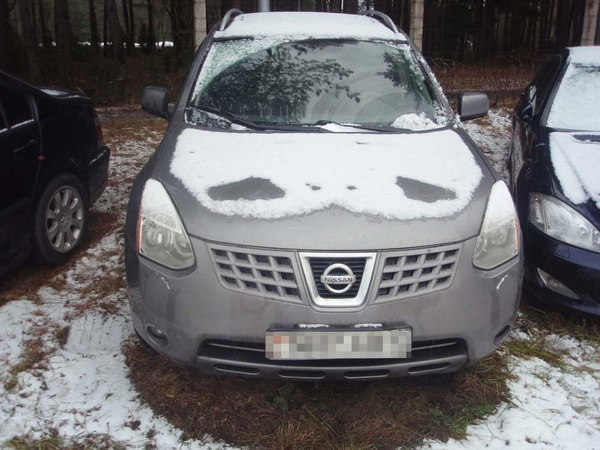 Baltarusį įklampino vogtas „Nissan“