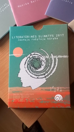 Jaunųjų rašytojų festivalis „Literatūrinės slinktys“ atsisveikino iki kitų metų