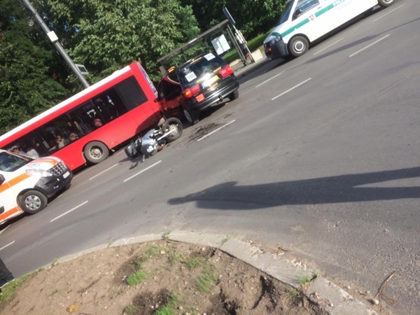 Per avariją V. Krėvės pr. sužalotas jaunas motociklininkas