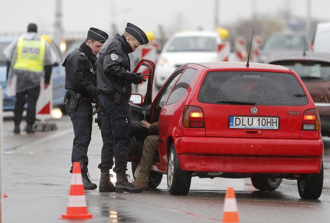 ES sugriežtins keliautojų patikrinimą prie Šengeno zonos sienų