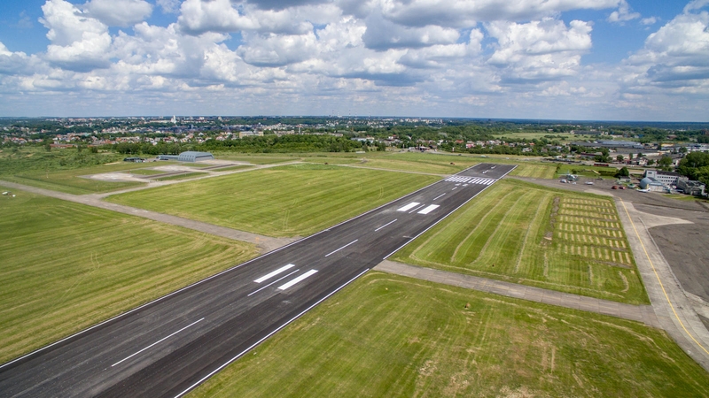 S. Dariaus ir S. Girėno aerodrome – naujutėlis pakilimo takas