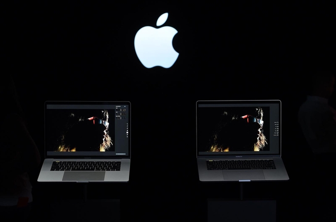 Dėl smukusio svaro kurso „Apple“ padidino kainas