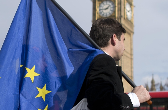 Žada reikalauti, kad Britanija nediskriminuotų lietuvių